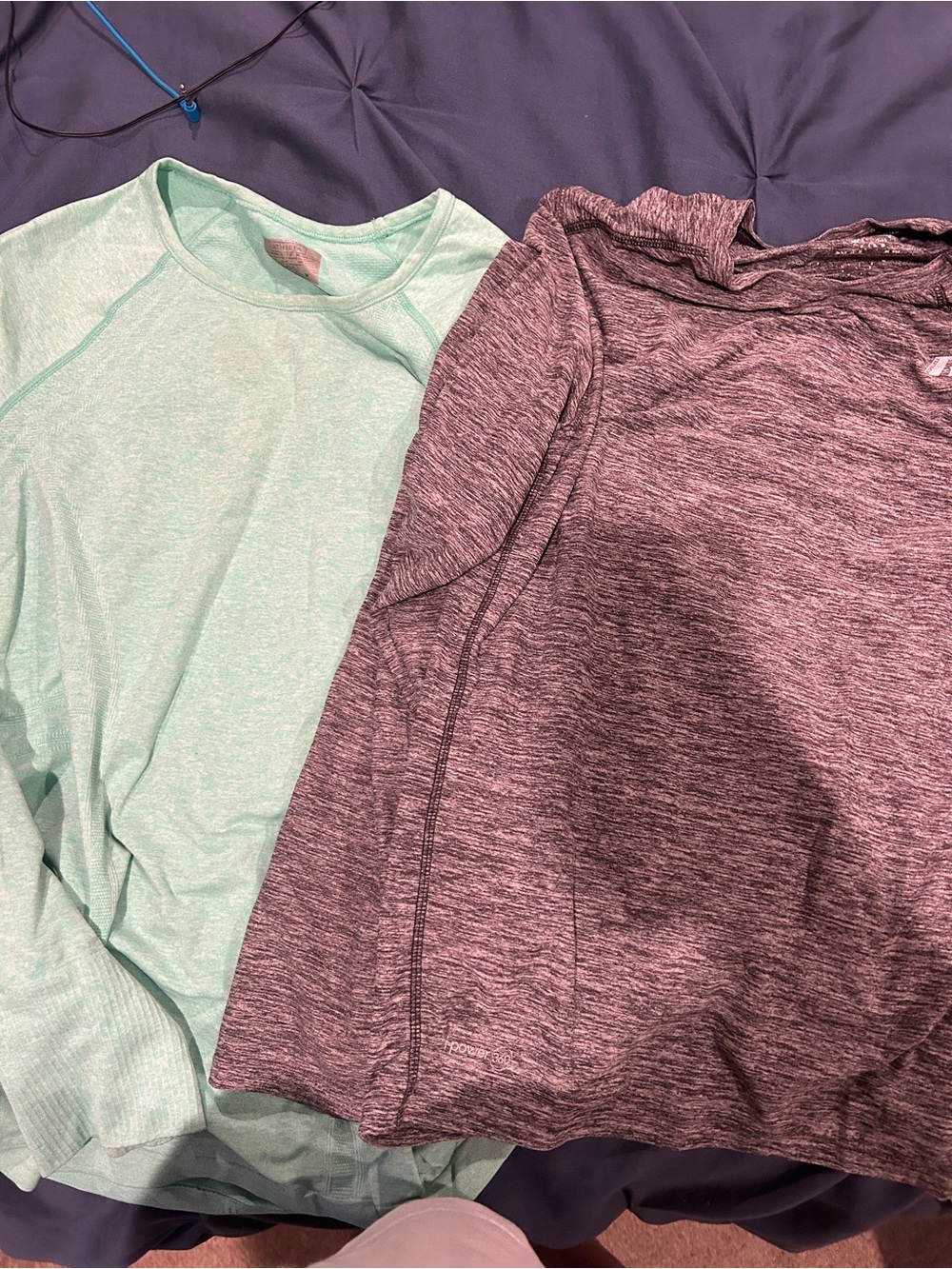 Athleta Russell aqua blue grey long sleeve fitted athleisure shirts medium